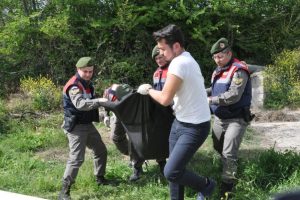 Su kuyusunda yakılmış erkek cesedi bulundu