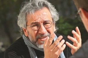 Can D&uuml;ndar'la ilgili kırmızı b&uuml;lten &ccedil;ıkarıldı!