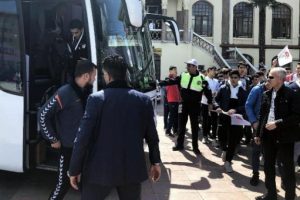 K&uuml;me d&uuml;şen Manisaspor'a coşkulu karşılama