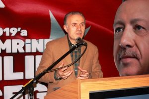 AKP'li Babuş&ccedil;u, Bursa'da Siyaset Akademisinin konuğu oldu
