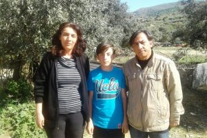 &Ouml;ğretmenin erkek &ouml;ğrenciye toka taktığı iddiası