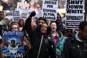 Chicago'da Trump ve polis şiddeti protesto edildi