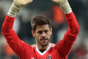 Beşiktaş'ın başarılı kalecisi Fabri, ikiz babası oldu