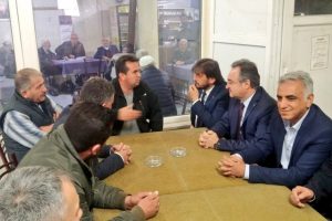 AK Parti Bursa Milletvekili Birkan Nil&uuml;fer'de vatandaşlarla g&ouml;r&uuml;şt&uuml;