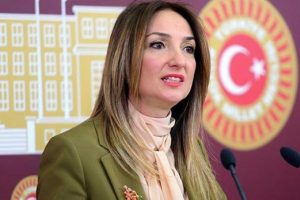 Kılı&ccedil;daroğlu istedi, Aylin Nazlıaka partiye d&ouml;n&uuml;yor