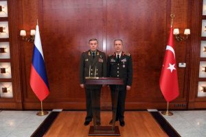 Hulusi Akar Rus mevkidaşıyla g&ouml;r&uuml;şt&uuml;