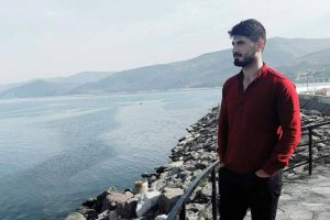 Denizde kaybolan genci arama &ccedil;alışmaları s&uuml;r&uuml;yor