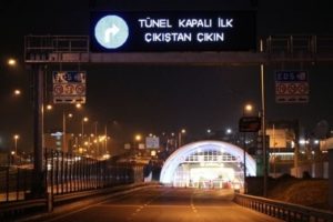 Avrasya T&uuml;neli yapılan &ccedil;alışmalar nedeniyle trafiğe kapatıldı