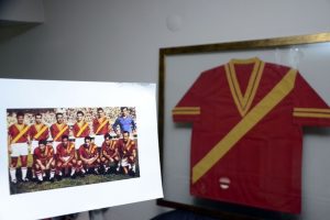 Sadece 2 tane kaldı! Dinamo B&uuml;kreş zaferinden...