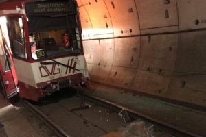Almanya'da metro kazasında yaralı sayısı arttı
