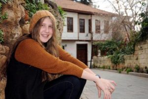 'Kırmızı fularlı kız'ın anne ve babasına beraat
