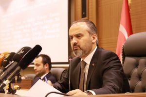 Başkan Alinur Aktaş: Bursa i&ccedil;in b&uuml;y&uuml;k d&uuml;ş&uuml;nmeliyiz