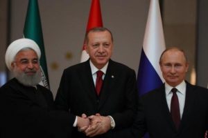 &Uuml;&ccedil;l&uuml; zirvesi &ouml;ncesi b&ouml;yle poz verdiler