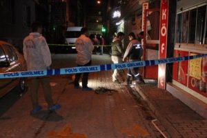 Mutfak t&uuml;p&uuml; patladı: 2 yaralı