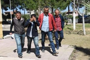 Trafik kazasından aranan ş&uuml;pheli su&ccedil; makinesi &ccedil;ıktı