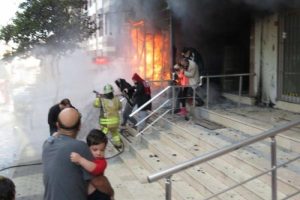 İstanbul'da 5 katlı binada can pazarı