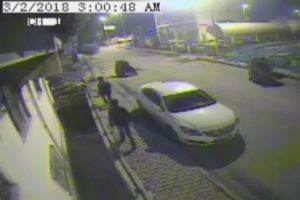 Demir hırsızları kameralara yakalandı