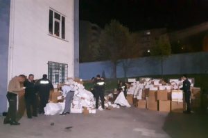 Y&uuml;zlerce kutu sahte parf&uuml;m ele ge&ccedil;irildi!