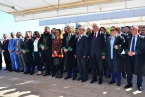 "Barolar hi&ccedil;bir kuvvetin vesayetini kabul edemez"