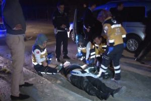 Aynı noktada &ccedil;ifte trafik kazası: 4 yaralı