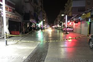 16 yaşındaki &ccedil;ocuk dehşet sa&ccedil;tı! 2 kişi yaralı