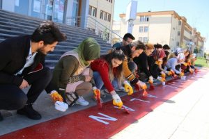 NEV&Uuml; &ouml;ğrencilerinden 'Sigarasız Alan' uygulaması
