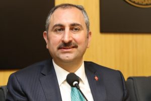 Bakan G&uuml;l, uyuşturucudan tutuklu ve h&uuml;k&uuml;ml&uuml; sayısını a&ccedil;ıkladı