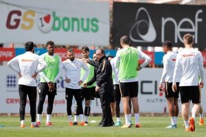 Galatasaray, Gen&ccedil;lerbirliği ma&ccedil;ını hazırlıklarını s&uuml;rd&uuml;rd&uuml;