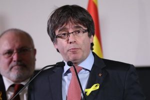 Puigdemont'tan İspanya h&uuml;k&uuml;metine &ccedil;ağrı