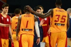 Oktay Mahmuti ve &ouml;ğrencilerinden Tofaş ma&ccedil;ı &ouml;ncesi mesaj
