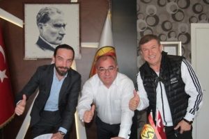 Tanju &Ccedil;olak'tan Eskişehirspor'a destek