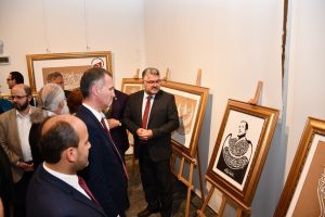Bursa İneg&ouml;l'de ahşap yontu ve naht sergis