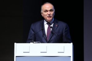 Bakan &Ouml;zl&uuml;'den yerli otomobil a&ccedil;ıklaması