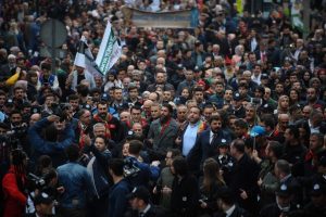 Bursa'da Diriliş oyuncularıyla fetih coşkusu izdihamı!