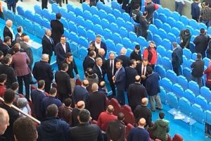 Muharrem Usta g&ouml;z yaşlarını tutamadı