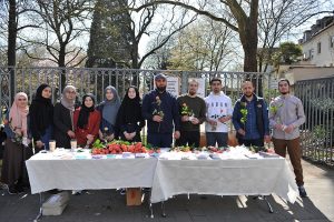 Sokağa &ccedil;ıkıp 'Buyrun Ben M&uuml;sl&uuml;man'ım' dediler