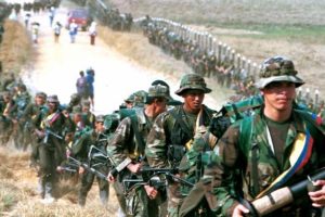 FARC elindeki altınları teslim etti