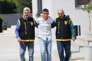 20 bin liralık mal &ccedil;alıp 2 bin liraya satan hırsız yakalandı