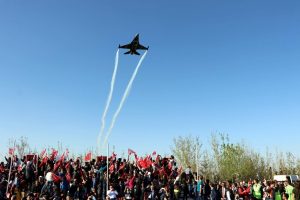Solo T&uuml;rk yine b&uuml;y&uuml;ledi