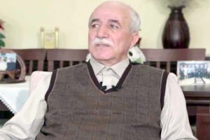 "G&uuml;len'in k&ouml;peğiyim" dediği &ouml;ne s&uuml;r&uuml;len profes&ouml;re k&ouml;t&uuml; haber!