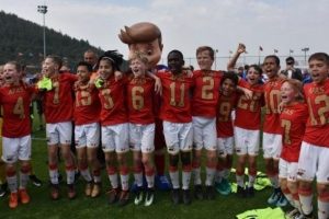 İzmir Kupası'nda şampiyon AZ Alkmaar