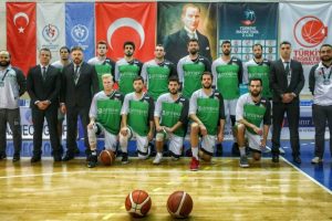 Gemlik Basketbol Play-off'lara kalmayı başardı