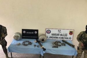 Hakkari'de PKK'nın silah ve m&uuml;himmatı ele ge&ccedil;irildi