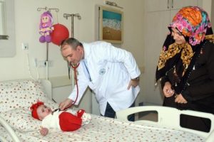 Onun hastalığı d&uuml;nyada sadece 10 kişide var!