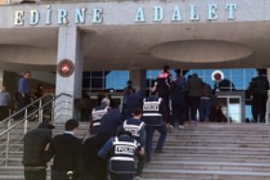 Sahte pasaportla yakalanan YDG'li tutuklandı
