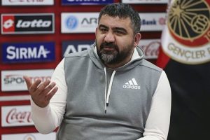 &Uuml;mit &Ouml;zat: Bu meslek yapılamaz noktaya geldi
