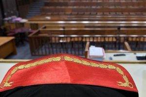 FET&Ouml;'den yargılanan eski savcıya 7 yıl 6 ay hapis cezası