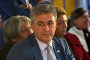 Belediye başkanını vuran ş&uuml;pheli tahliye oldu