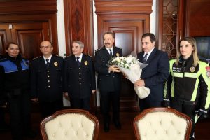 Bursa İl Emniyet M&uuml;d&uuml;r&uuml; Ak, Vali K&uuml;&ccedil;&uuml;k'&uuml; ziyaret etti