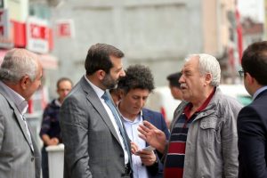 Bursa G&uuml;rsu Belediye Başkanı Işık, sokağa indi